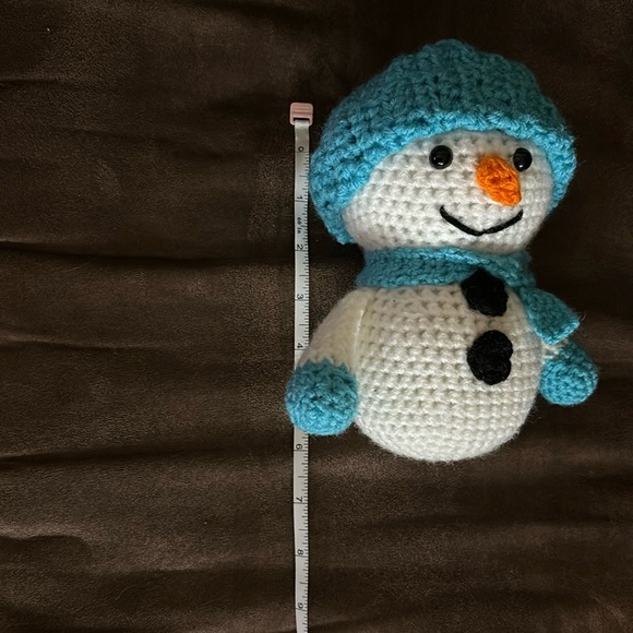 Crocheted Snowman - Picture 9 of 10